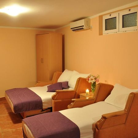 Guest House Marojevic Igalo Ngoại thất bức ảnh